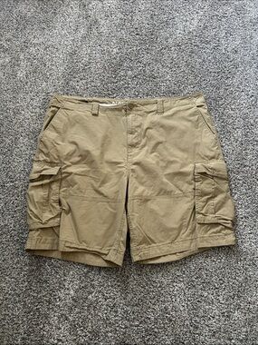 Men’s 50W BG Nautica Tan Cargo Shorts with Multiple Pockets